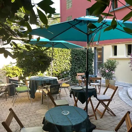 דירה Le De